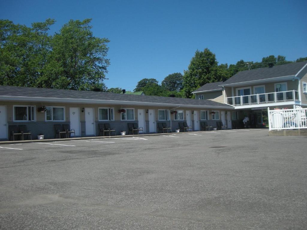 Motel Chevalier Québec Zewnętrze zdjęcie